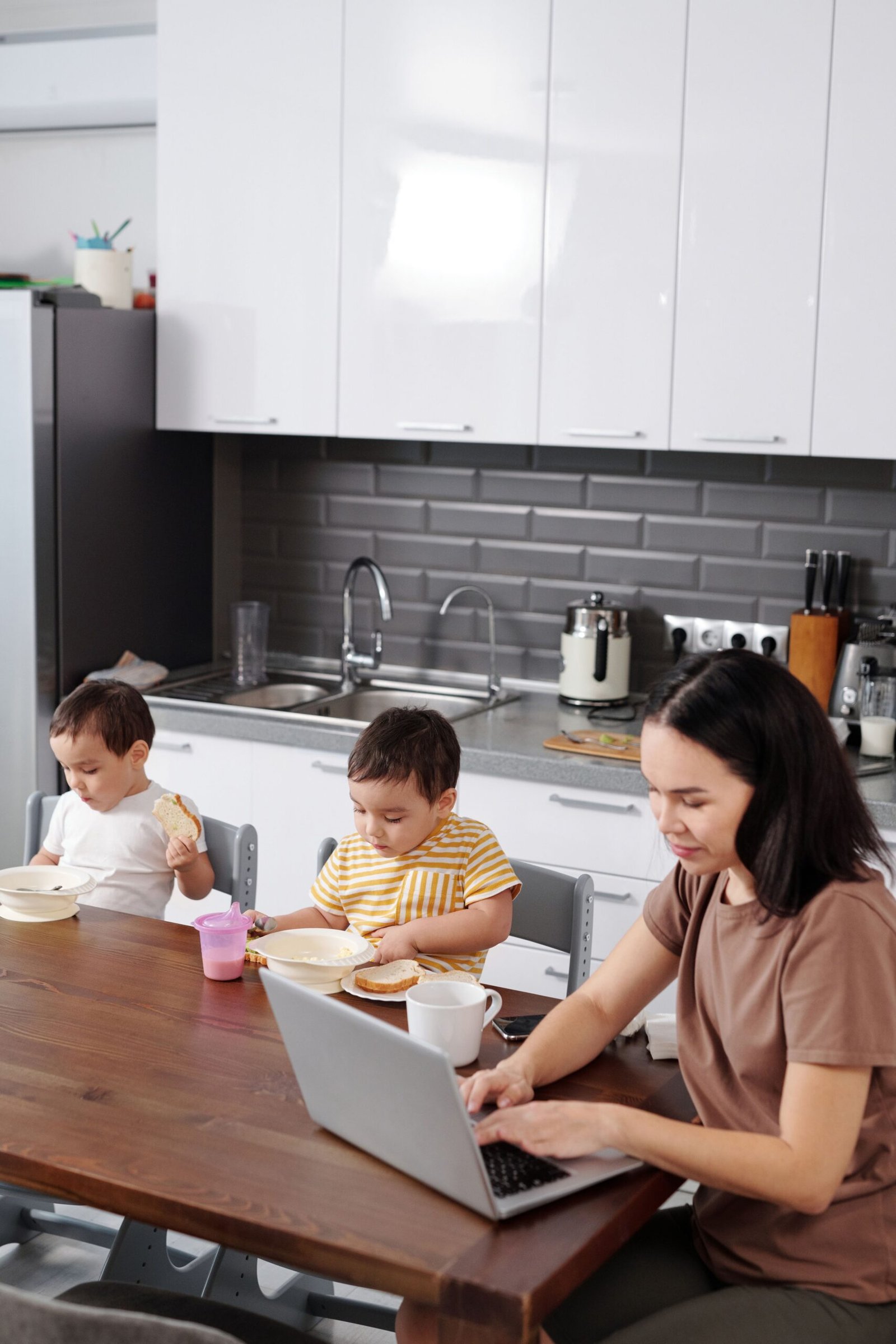 You Don’t Need More Time: The 20-Minute Rule for Busy Moms